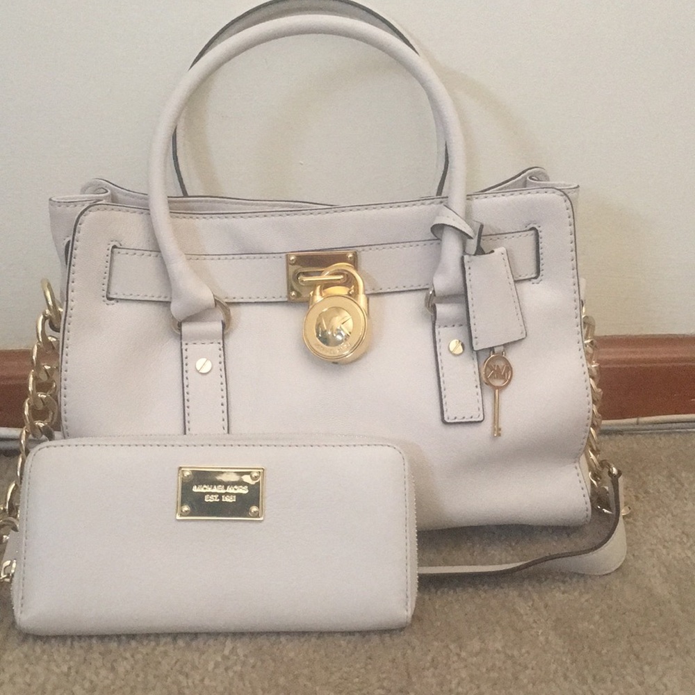 Michael Kors Hamilton Saffiano w/ wallet